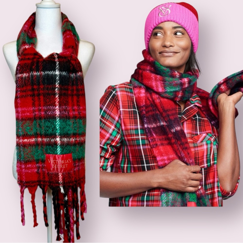 Victoria’s Secret Pink Green & Red Plaid Plush Scarf